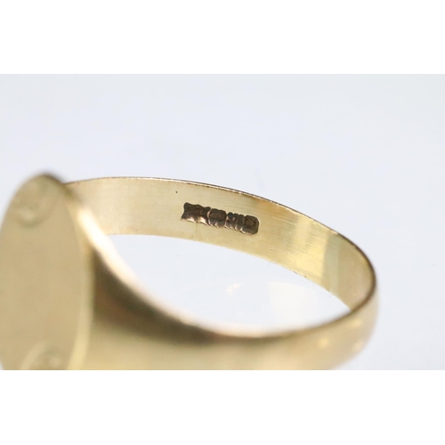 181 - Two signet rings to include a hallmarked 9ct gold example (size M), together with a rose metal signe... 