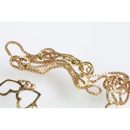 184 - Collection of 9ct gold jewellery to include a 9ct gold pendant necklace having a fine link chain and... 