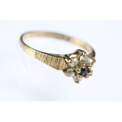 213 - Group of jewellery to include a hallmarked 9ct gold childs bangle having engraved foliate details (h... 