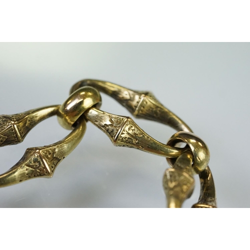 1 - 19th Century Victorian gold bracelet having a hand modelled clasp. The clasp having a blue enamelled... 