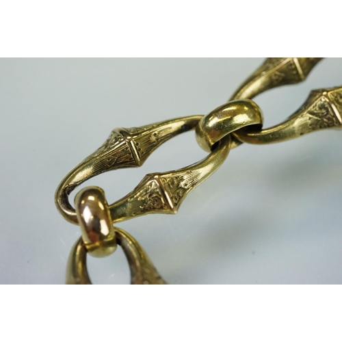 1 - 19th Century Victorian gold bracelet having a hand modelled clasp. The clasp having a blue enamelled... 