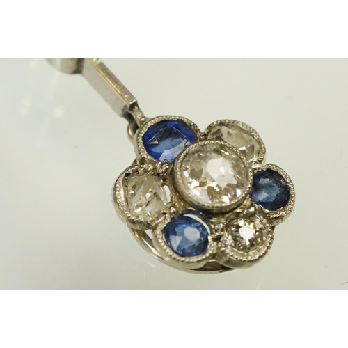 10 - Early 20th Century Edwardian sapphire and diamond pendant necklace. The necklace having a pendant dr... 