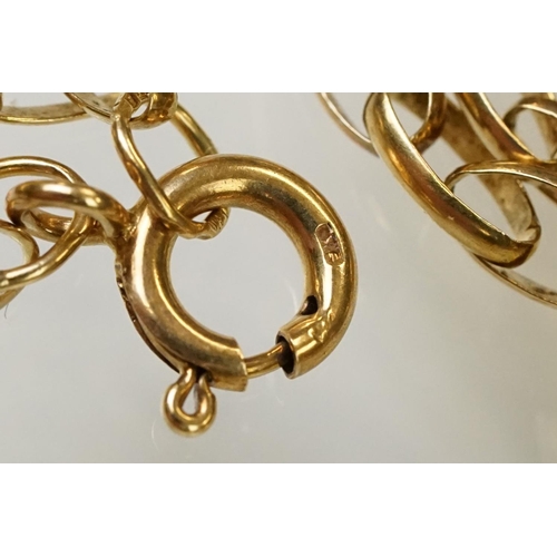 110 - 9ct gold oval link necklace chain with spring ring clasp. Marked 9k to clasp. Measures 80cm.