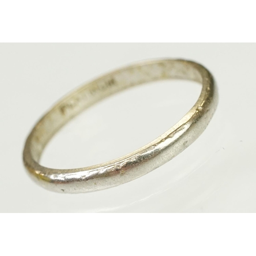 119 - 9ct gold band ring having engraved detailing to the band (hallmarked London 1982, size P.5), togethe... 