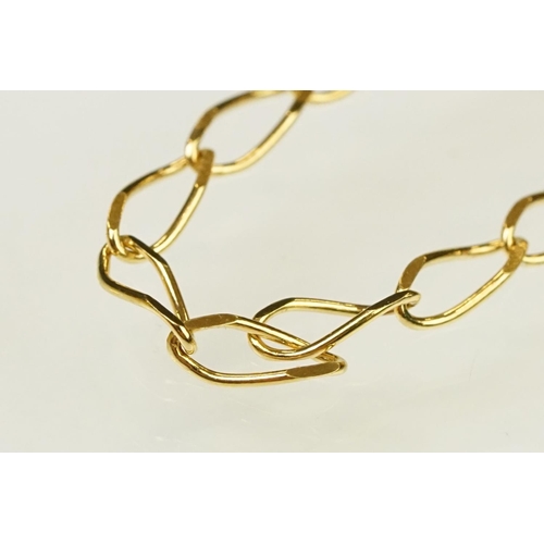 120 - Two 9ct gold bracelet chains to include a faceted curb link chain (hallmarked to jump link), and a f... 