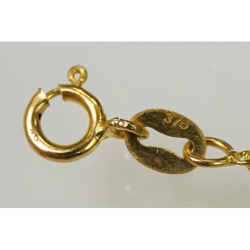 120 - Two 9ct gold bracelet chains to include a faceted curb link chain (hallmarked to jump link), and a f... 