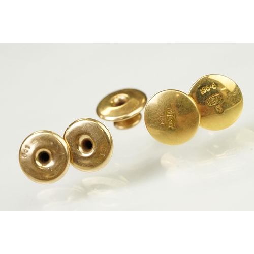 125 - Collection of gold collar studs to include three marked 9ct, and two marked 18ct. 18ct studs measure... 