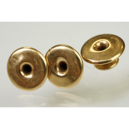 125 - Collection of gold collar studs to include three marked 9ct, and two marked 18ct. 18ct studs measure... 