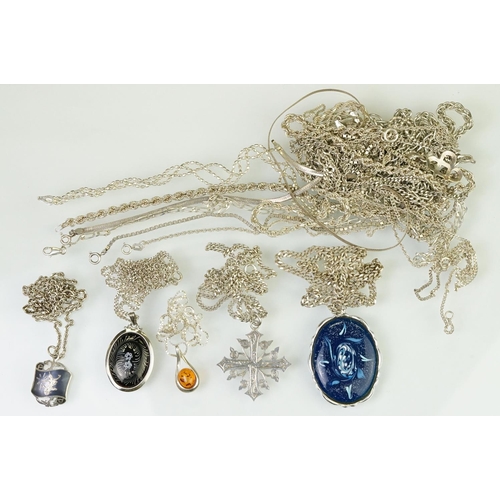 139 - Twenty silver necklace chains to include curb link, rope twist and flat link examples. All marked as... 