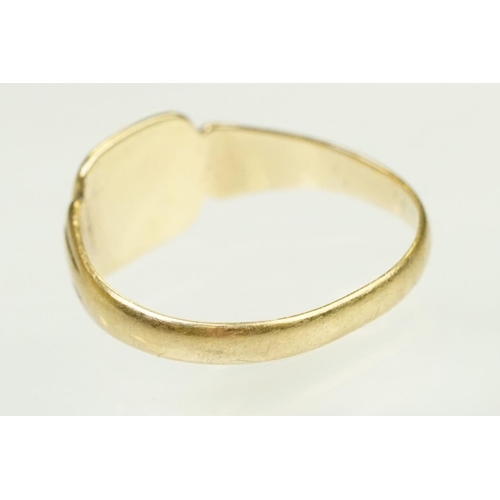 140 - Two 9ct gold signet rings, one having reeded shoulders (marked 9ct, size R), and a plain ring (hallm... 