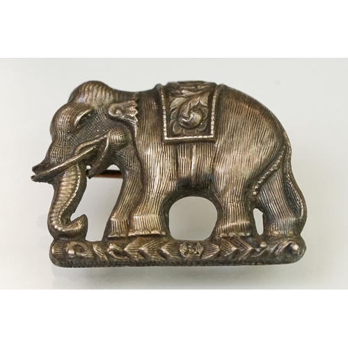 147 - Collection of 19th Century and later jewellery to include a Victorian elephant brooch, vintage silve... 