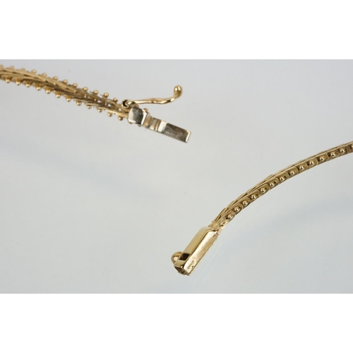 173 - 9ct gold tri colour demi parure jewellery suite to include a wishbone necklace, bracelet and drop ea... 