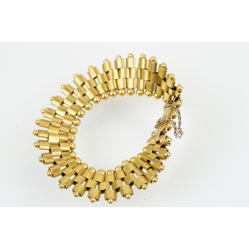 178 - 15ct gold Rolex chain bracelet with ball detailing and a tongue in groove clasp. Clasp marked 15ct. ... 