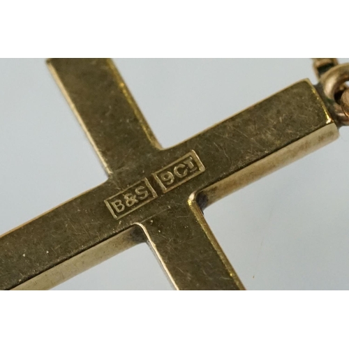 220 - 9ct gold hallmarked cross pendant necklace. The necklace having a box chain with cross pendant. Chai... 