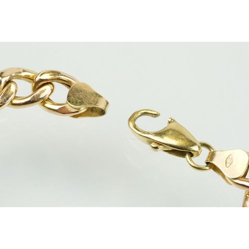 318 - 9ct gold flat figaro link bracelet with lobster clasp. Hallmarked Birmingham to clasp. Lobster clasp... 