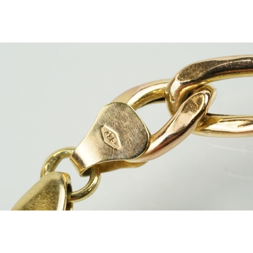 318 - 9ct gold flat figaro link bracelet with lobster clasp. Hallmarked Birmingham to clasp. Lobster clasp... 