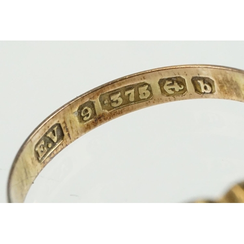 386 - Collection of gold jewellery to include a hallmarked 9ct gold and pink paste ring (hallmarked Birmin... 