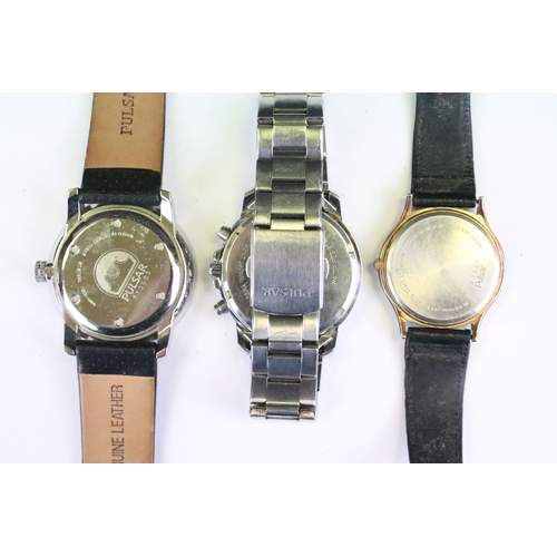 400 - A collection of four gents contemporary Pulsar wristwatches to include two Chronograph examples.