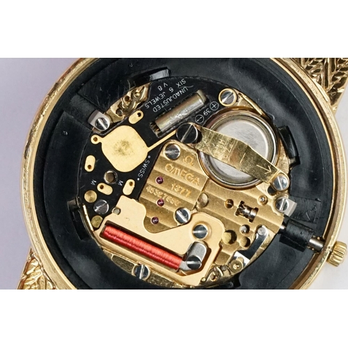 456 - A gents Omega DeVille quartz wristwatch on original fitted gold plated strap with Omega logo to clas... 