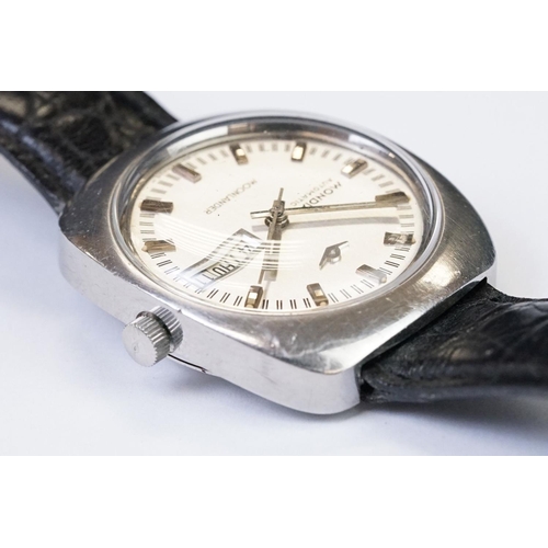 477 - A gents vintage Mondia Moonlander automatic wristwatch, baton markers with day and date function to ... 