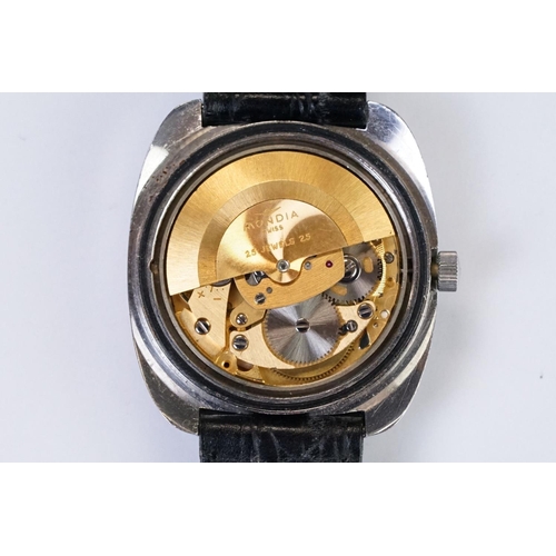 477 - A gents vintage Mondia Moonlander automatic wristwatch, baton markers with day and date function to ... 