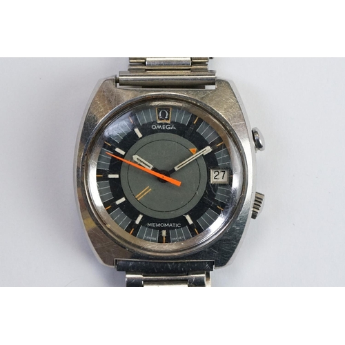 486 - A Vintage Omega Memomatic Seamaster Wristwatch, baton markers, date function to 3 o'clock, orange ce... 