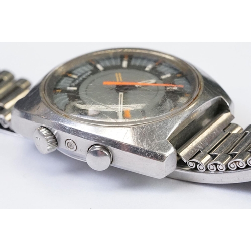 486 - A Vintage Omega Memomatic Seamaster Wristwatch, baton markers, date function to 3 o'clock, orange ce... 