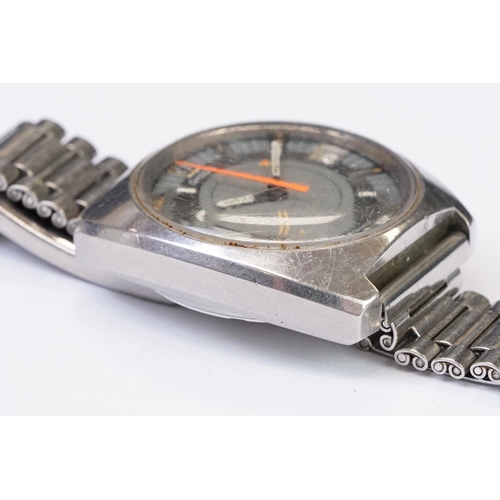 486 - A Vintage Omega Memomatic Seamaster Wristwatch, baton markers, date function to 3 o'clock, orange ce... 