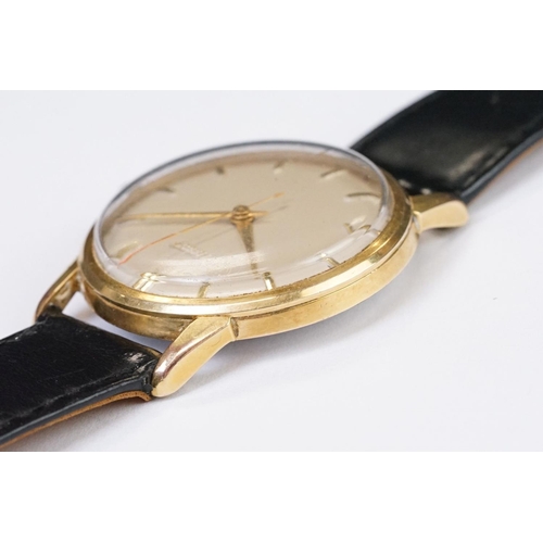 487 - A Vintage gents Tissot mechanical manual winding dress watch, baton markers with central second hand... 