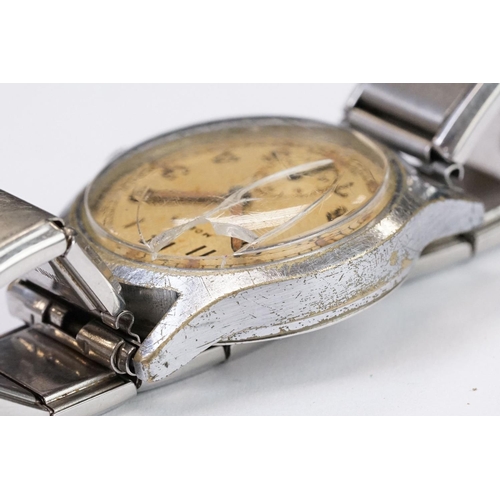 492 - A Moeris British Military issued Army Trade Pattern wristwatch, marked A.T.P. 60887 to the verso, su... 