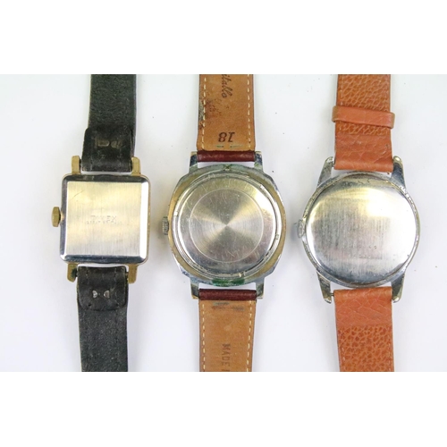 428 - A collection of fourteen mechanical wristwatches to include Systema, Roamer, Certina, Oris, Montine,... 