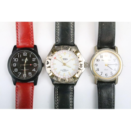 434 - A collection of twenty five mainly contemporary quartz ladies and gents wristwatches to include anal... 