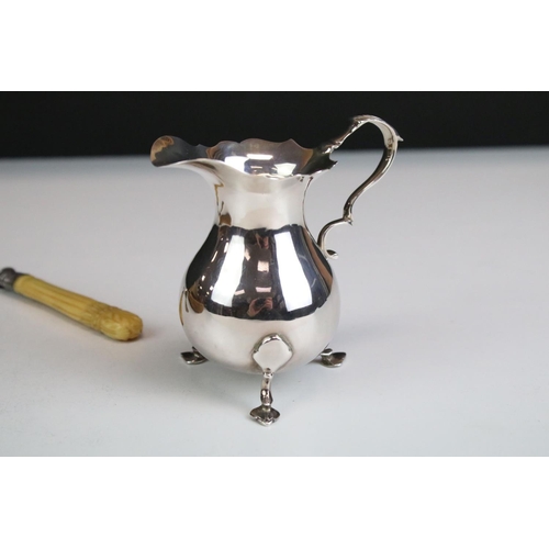 635 - Group of silver items to include a silver creamer jug (hallmarked London 1914), Russian silver ename... 