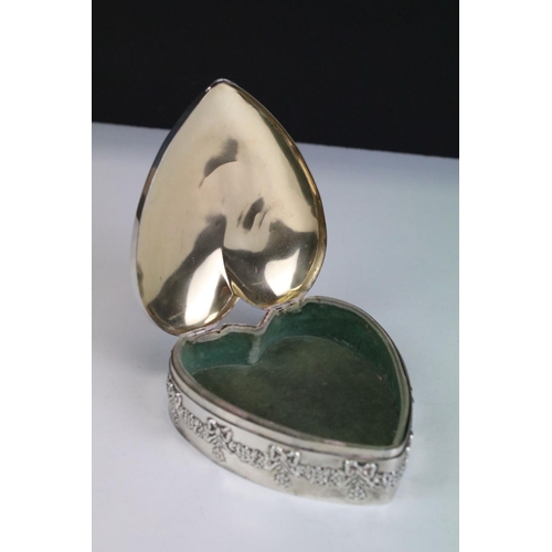 637 - Late 19th / early 20th century heart-shaped jewellery box by Black, Starr & Frost, inscribed 'Madge'... 