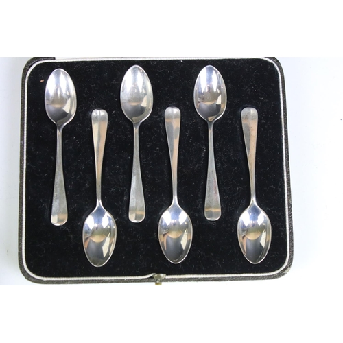 675 - Edwardian set of six Old English pattern silver teaspoons (London 1905 - Josiah Williams & Co, appro... 