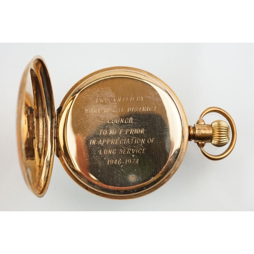 513 - 9ct gold open faced pocket watch having a white enamelled dial with roman numerals to the chapter ri... 