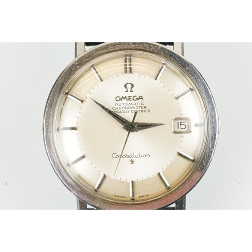 523 - Omega Constellation automatic chronometer wrist watch having a pie pan dial with baton markers to th... 