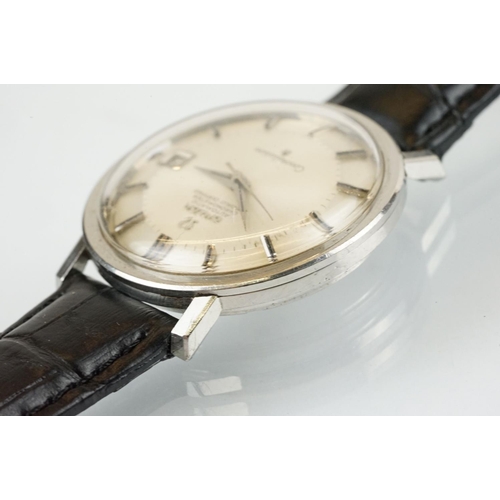 523 - Omega Constellation automatic chronometer wrist watch having a pie pan dial with baton markers to th... 