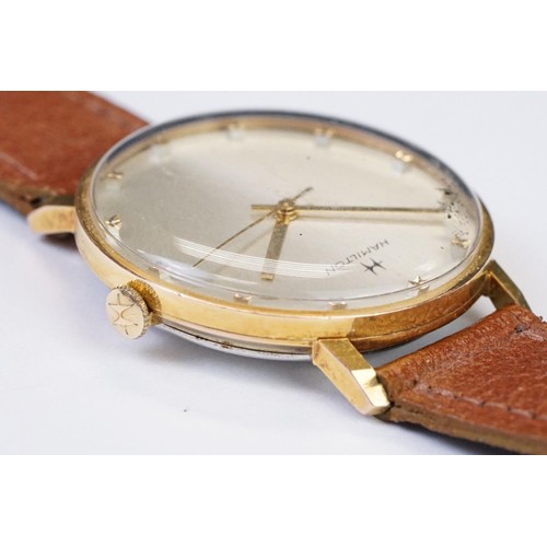 472 - A Vintage gents Hamilton mechanical manual winding dress watch, baton markers with central second ha... 