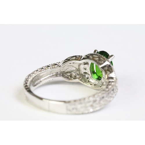 221 - 10ct white gold, tourmaline and diamond ring