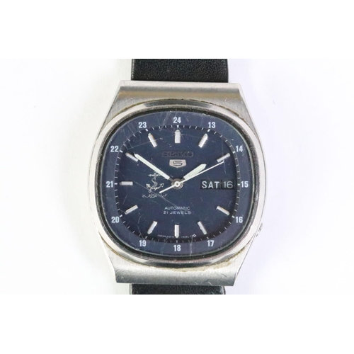 268 - A vintage gents Seiko automatic waterproof 17 jewel wristwatch, silvered crosshair dial with date fu... 