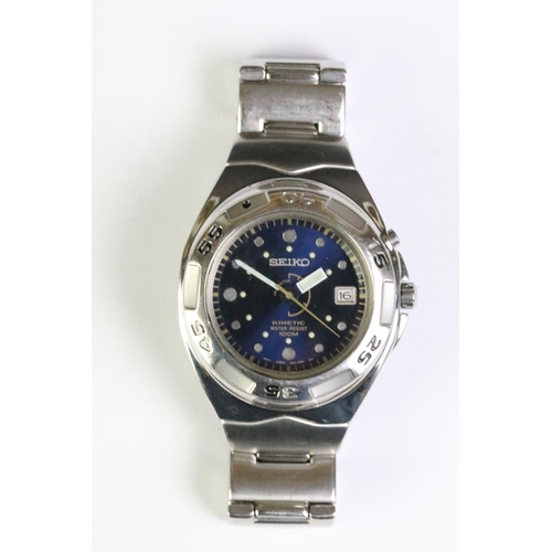 273 - A Seiko Kinetic gents 100m divers wristwatch, dark blue dial, date function to 3 o'clock, rotating b... 