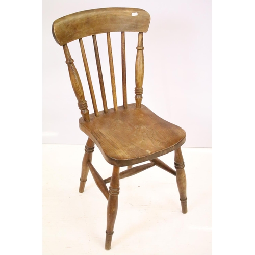 517 - Windsor rocking chair with carved splat back (approx 103cm high), together with five further chairs,... 