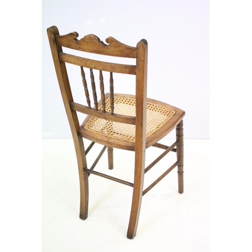 517 - Windsor rocking chair with carved splat back (approx 103cm high), together with five further chairs,... 