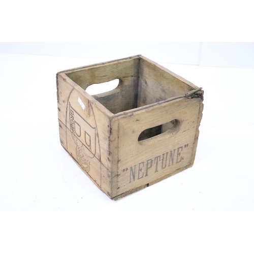 543A - Bottle box, 18cm high x 21.5cm wide x 20cm deep and pine trug box, 15cm high x 46cm wide x 25.5cm de... 