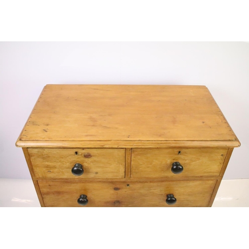 545 - Victorian pine cottage chest of two short and two long drawers on turned legs, 83cm high x 85cm wide... 