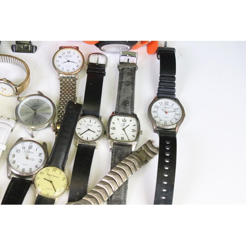 320 - A collection of ladies and gents wristwatches to include Orvis and Accurist examples.