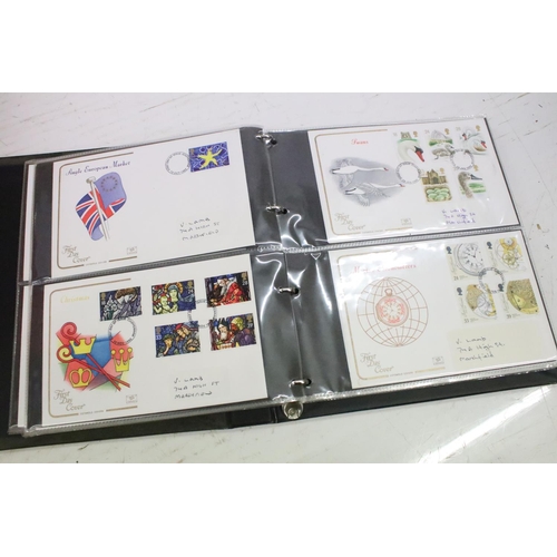 333 - Four albums of assorted late 20th Century first day covers together with a collection of stamps incl... 