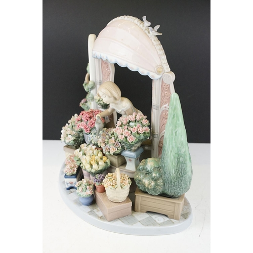 8 - Lladro Utopia ' Romantic Feelings ' porcelain figure, no. 8250, approx 30cm tall. (A/F)
