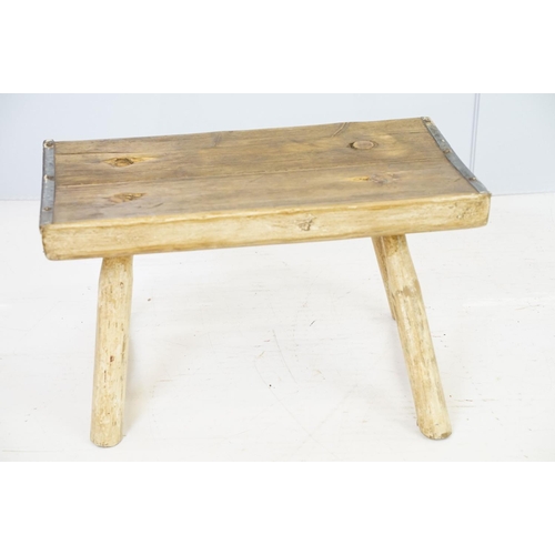 525 - Vintage rustic pine stool